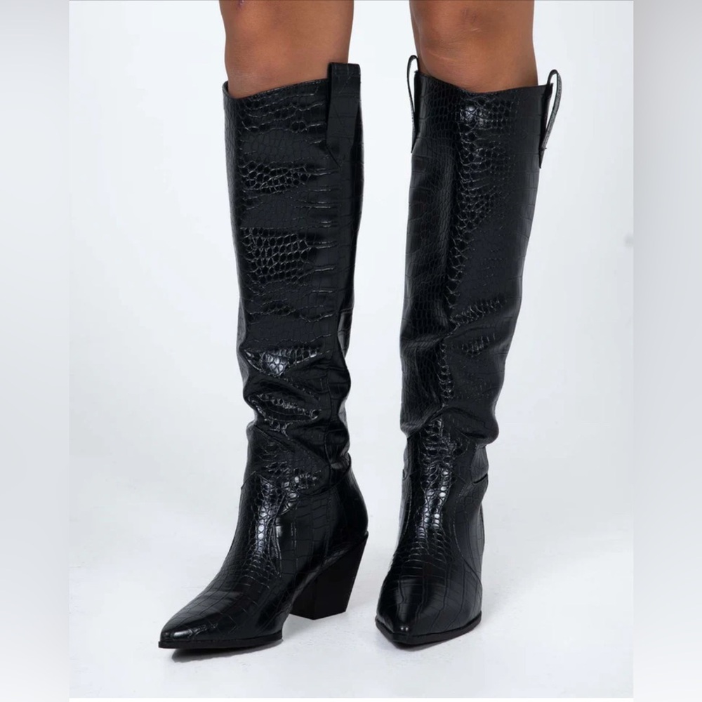 Princess Polly Riley Boots (size 7) never worn!